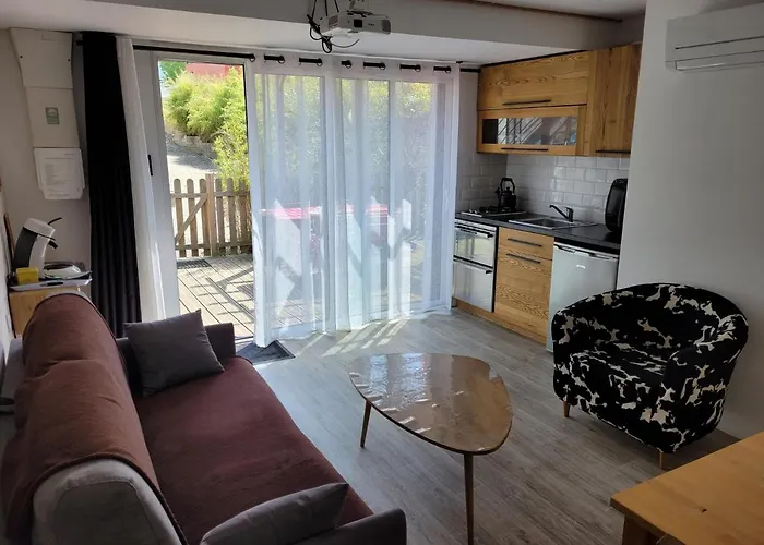 Angers Green Lodge Angers